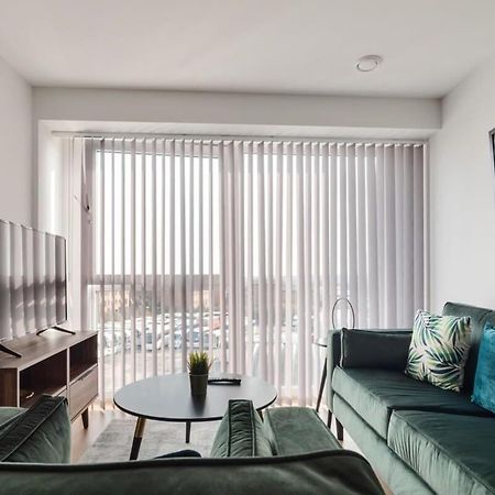 Beautiful 2 Bed Apartment In A Converted Mill Лидс Экстерьер фото