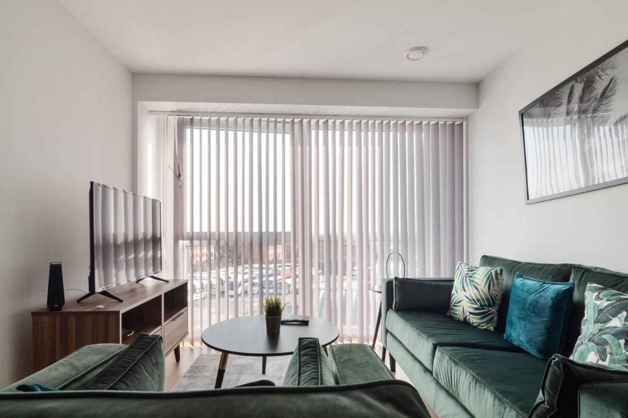 Beautiful 2 Bed Apartment In A Converted Mill Лидс Экстерьер фото
