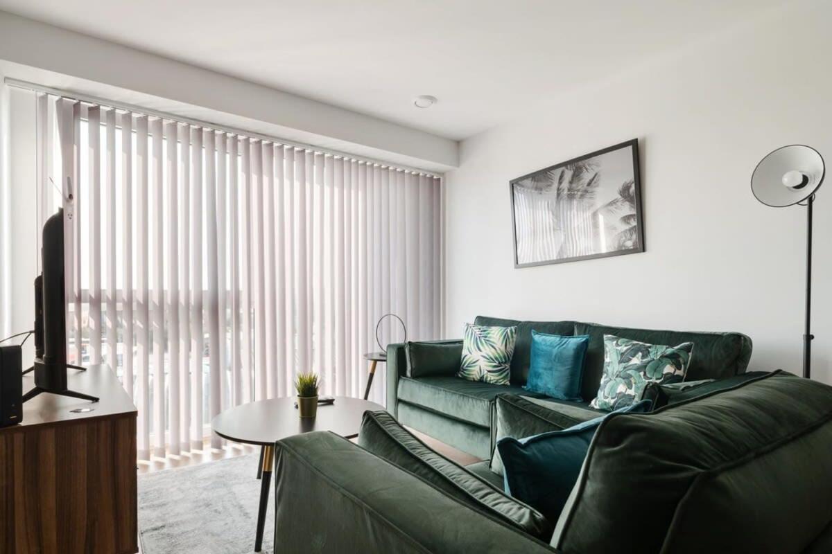 Beautiful 2 Bed Apartment In A Converted Mill Лидс Экстерьер фото