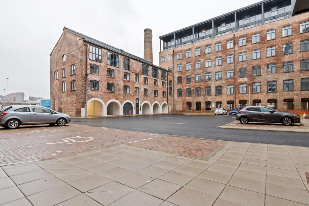 Beautiful 2 Bed Apartment In A Converted Mill Лидс Экстерьер фото